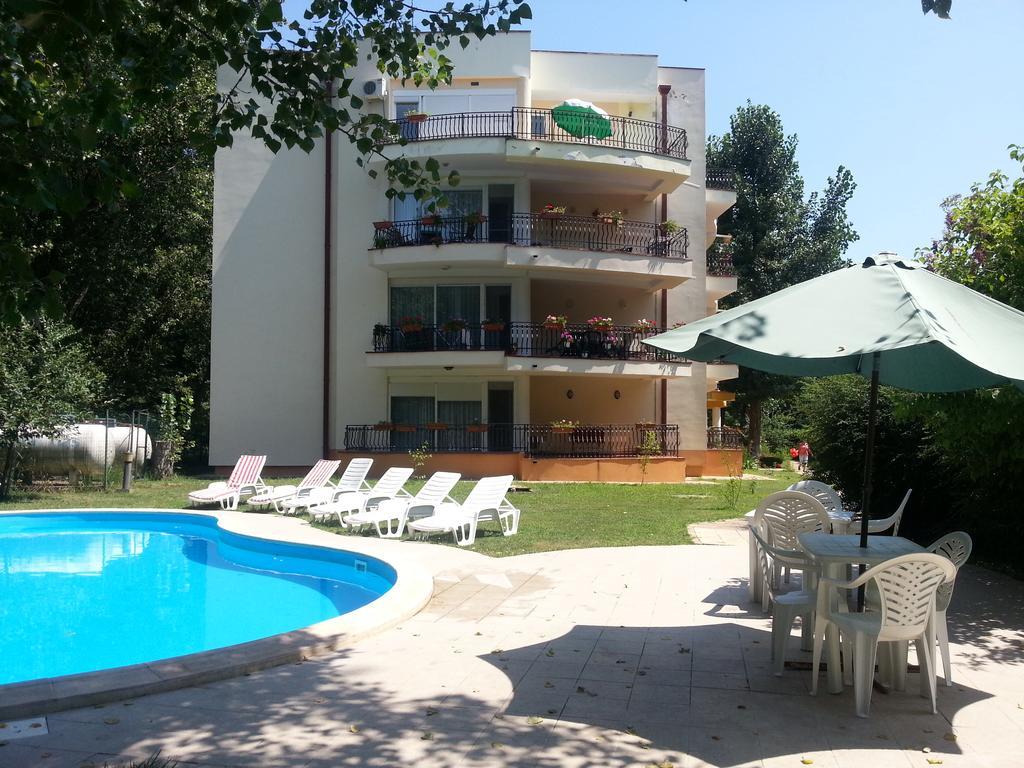 נפטון Club Topaz Apartments מראה חיצוני תמונה