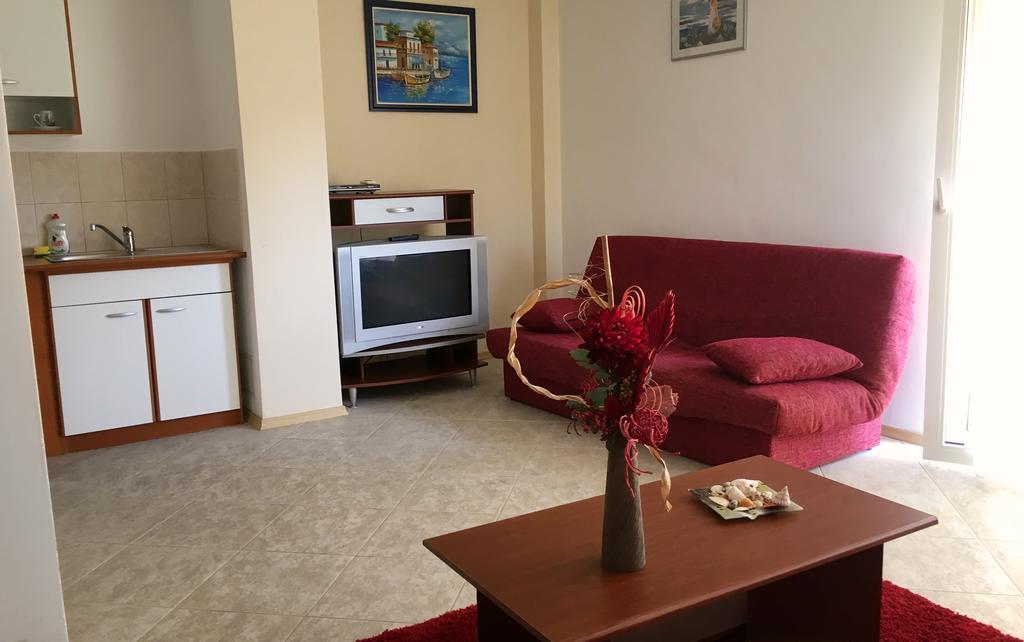 נפטון Club Topaz Apartments מראה חיצוני תמונה