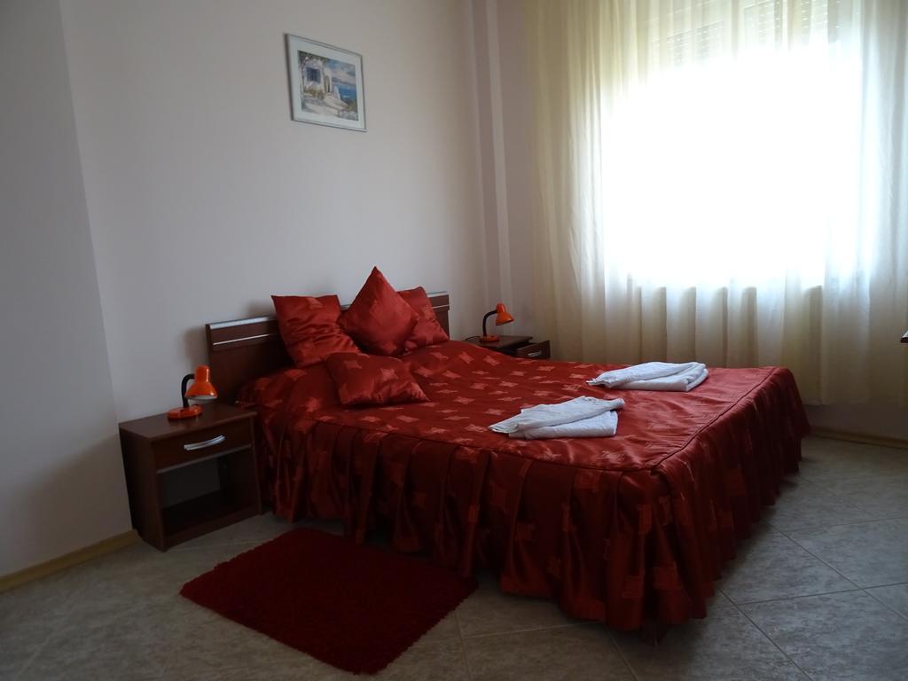 נפטון Club Topaz Apartments מראה חיצוני תמונה