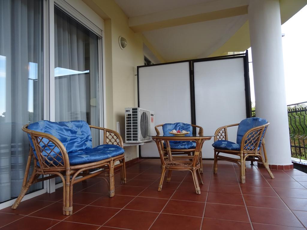 נפטון Club Topaz Apartments מראה חיצוני תמונה