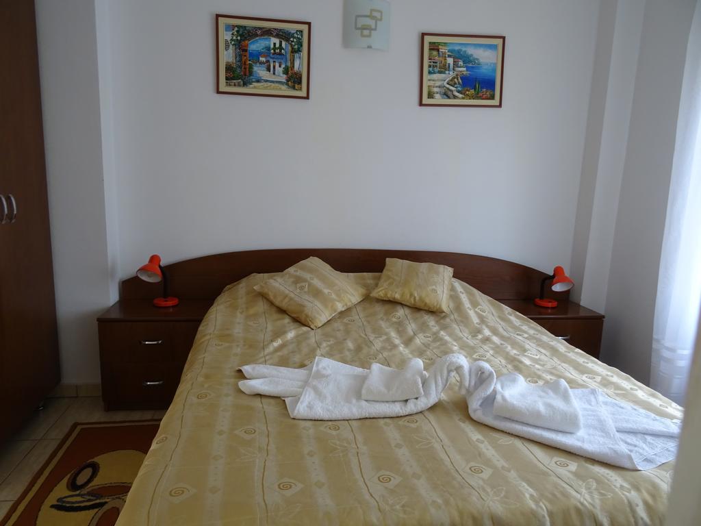 נפטון Club Topaz Apartments מראה חיצוני תמונה